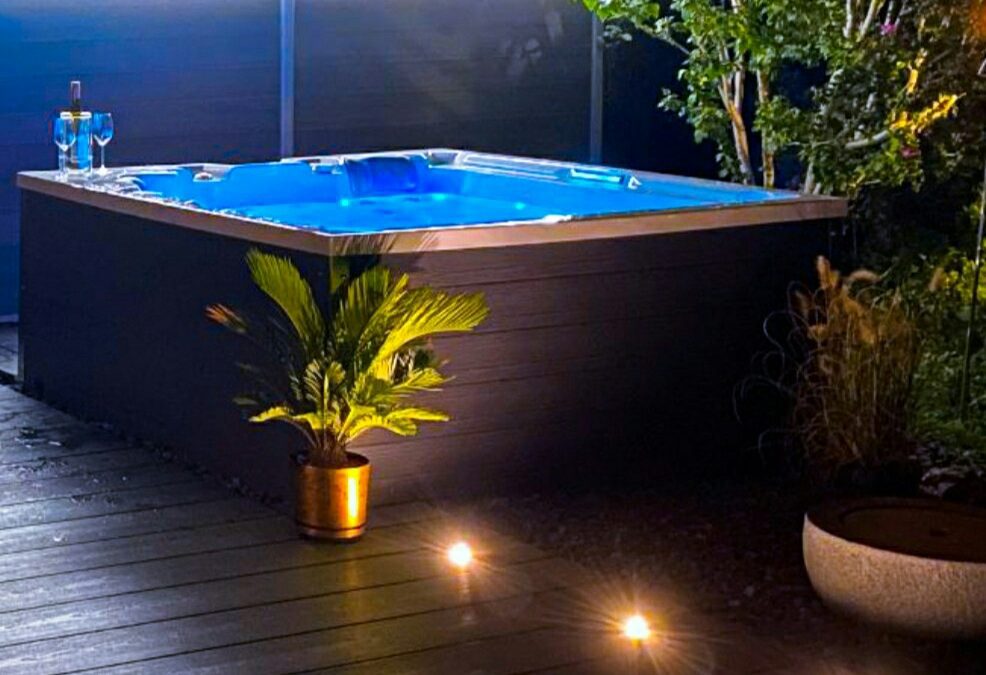 Outdoor Whirlpool SE500
